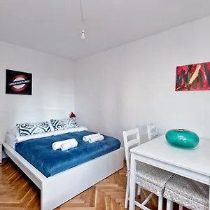 Apartament Noctis Pańska Iii, Warszawa